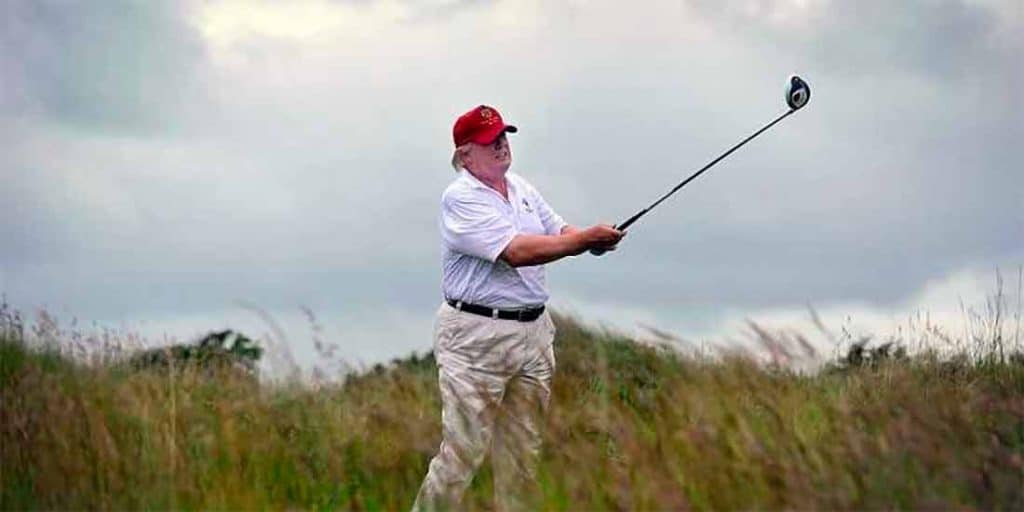 Trump Swinging Golf Club