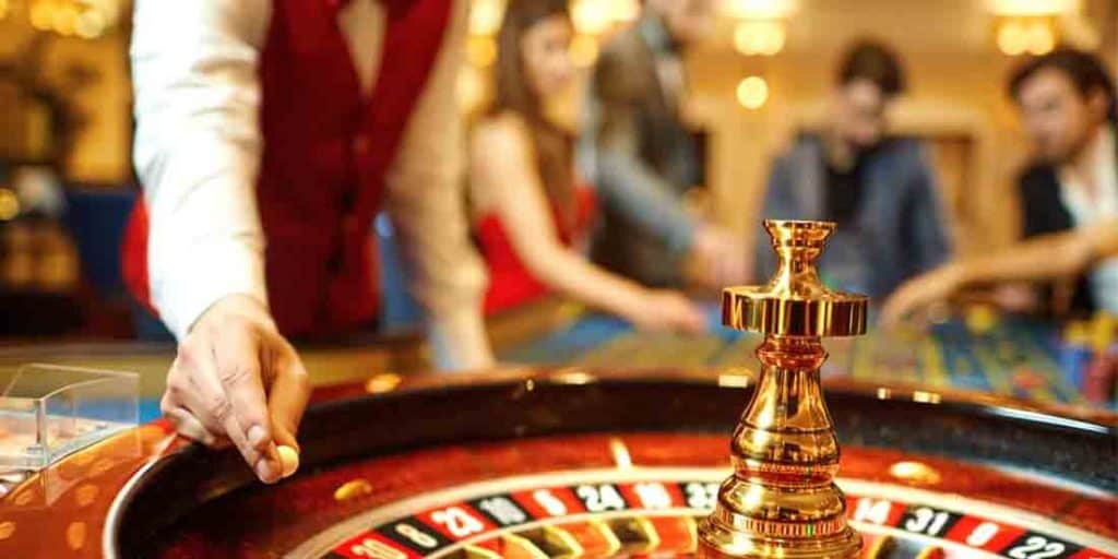 Live Dealer spins wheel