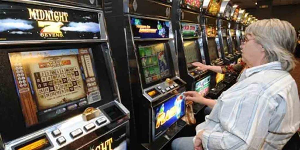 NH HHR machines and player